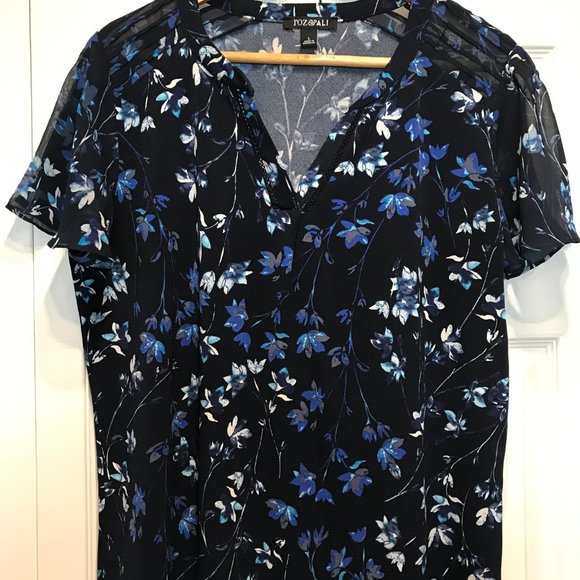 Roz & Ali Blue Flower top - Picture 1 of 5